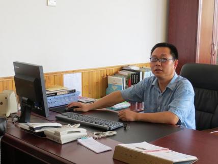 严建峰 总务处主任