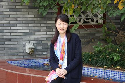 堵燕芳 党支部副书记