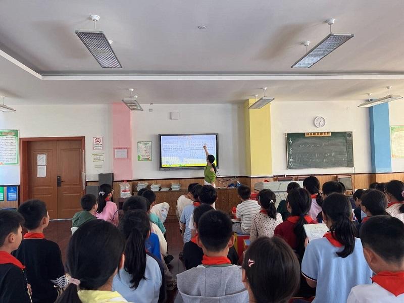 沈春花2.JPG 沈春花2.JPG