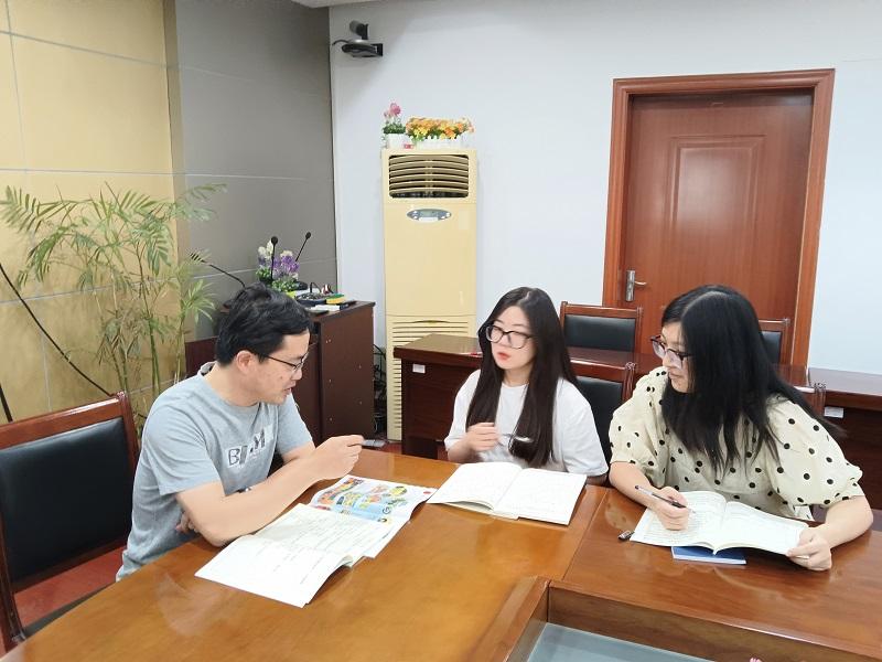 2023.8.30北门小学美术教研组系列活动之——集体备课活动照片.jpg 2023.8.30北门小学美术教研组系列活动之——集体备课活动照片.jpg