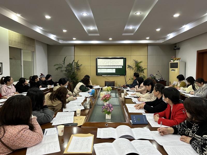 语文期初培训1.JPG 语文期初培训1.JPG