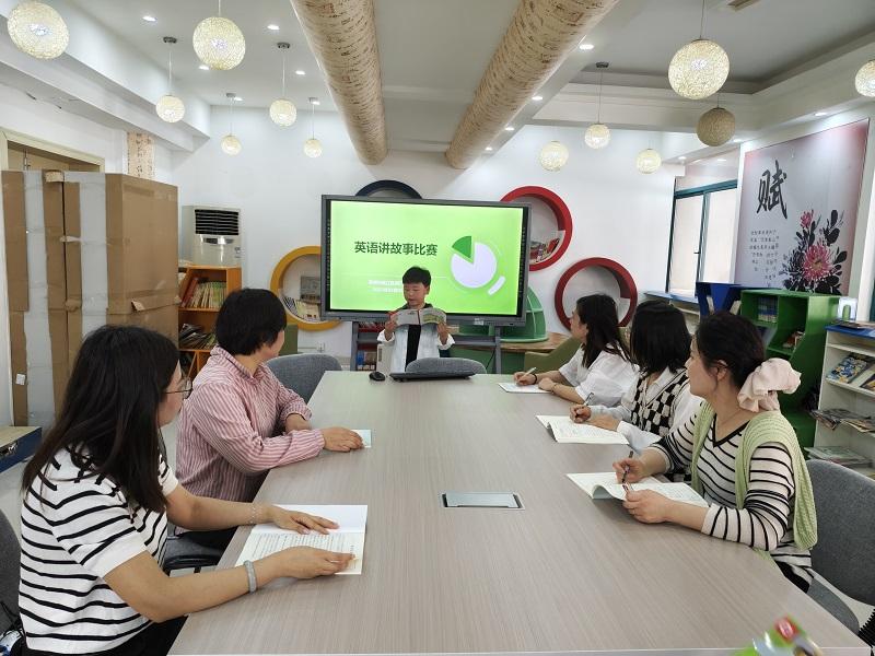 英语讲故事比赛1.jpg 英语讲故事比赛1.jpg