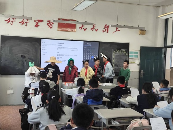 讲故事比赛1.jpg 讲故事比赛1.jpg